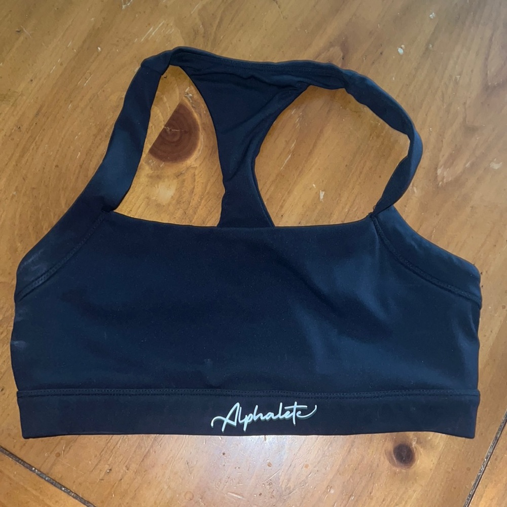 alphalete sports bra